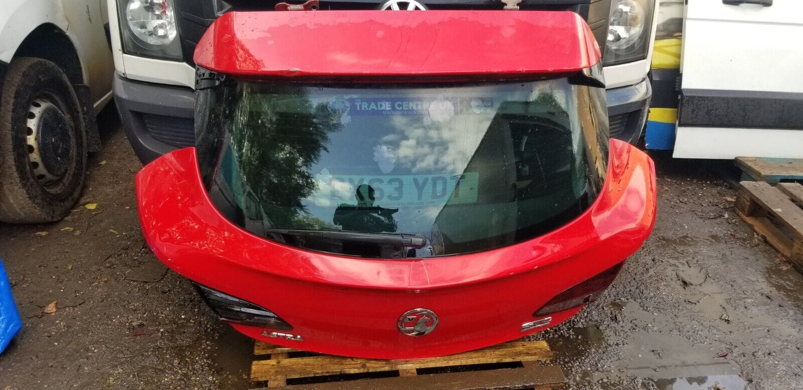 VAUXHALL ASTRA GTC CDTI 3DR HATCHBACK 09-16 TAILGATE RED