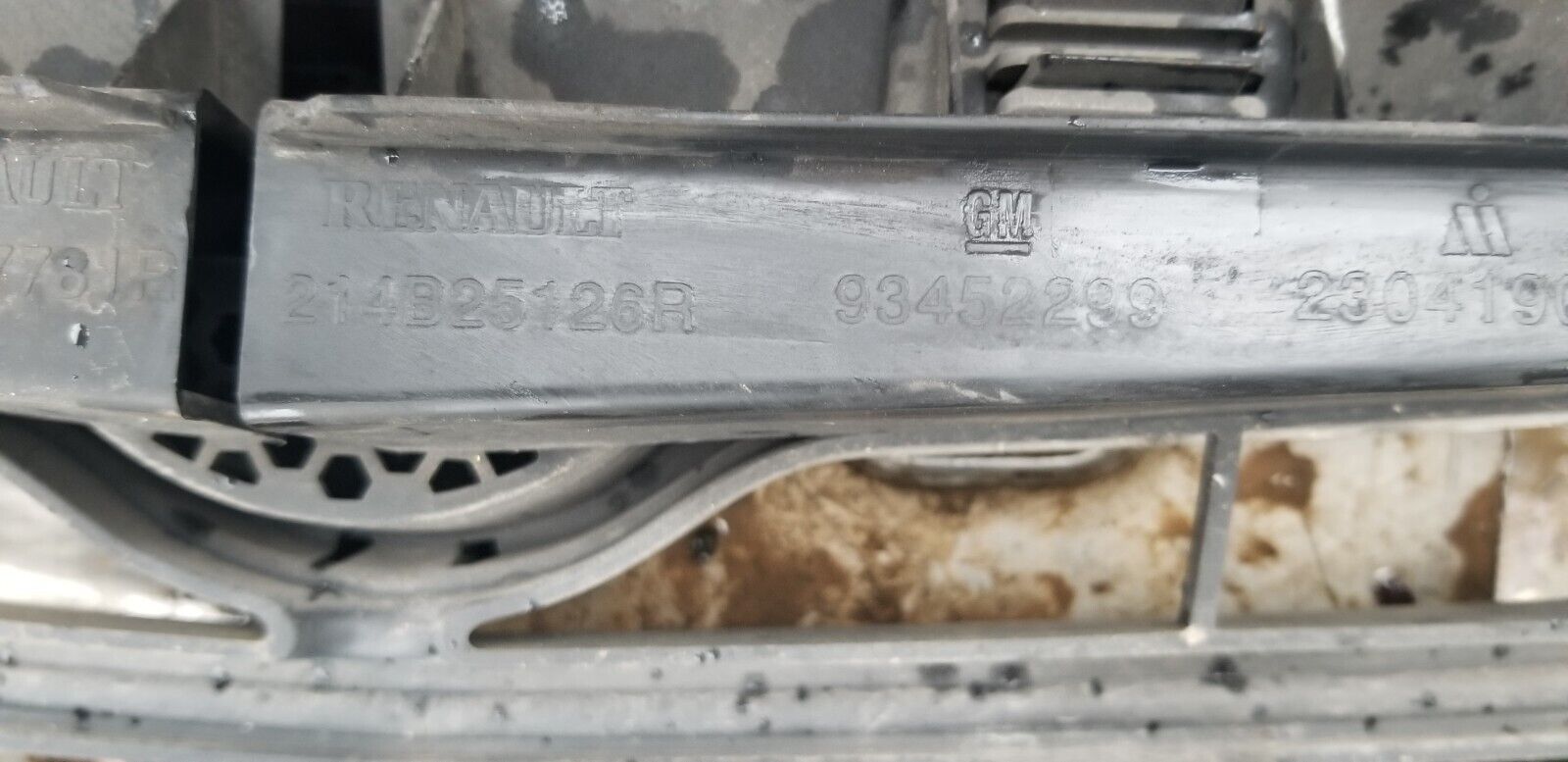 Vauxhall Vivaro 2015-On Front Grill P/N 214B25126R |O - Image 7