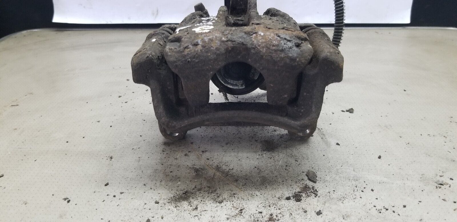 VAUXHALL VIVARO BRAKE CALIPER LEFT REAR 2.0 DIESEL 2007 - 2014 - Image 3