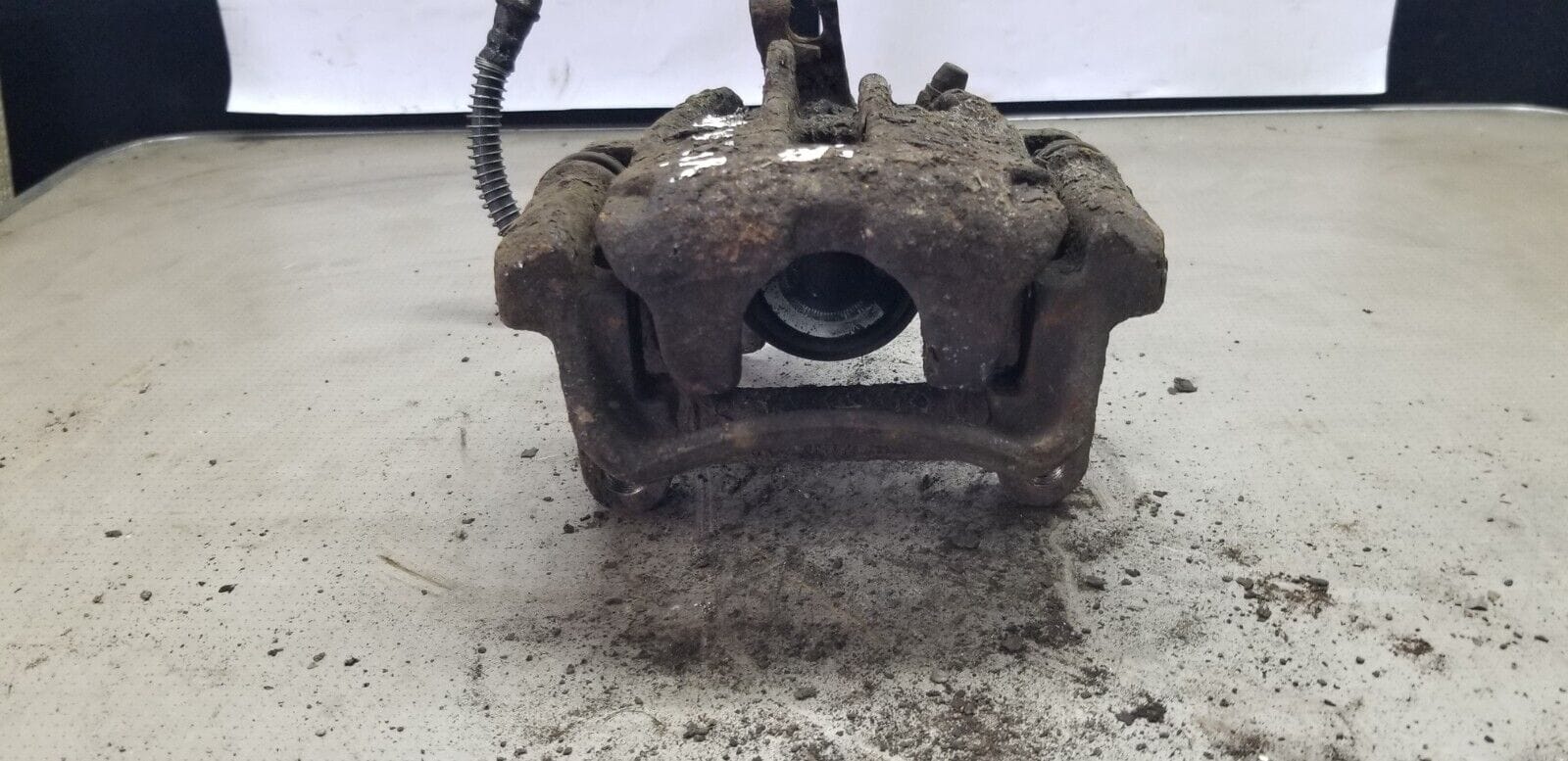 VAUXHALL VIVARO BRAKE CALIPER RIGHT REAR 2.0 DIESEL 2007 - 2014 - Image 3