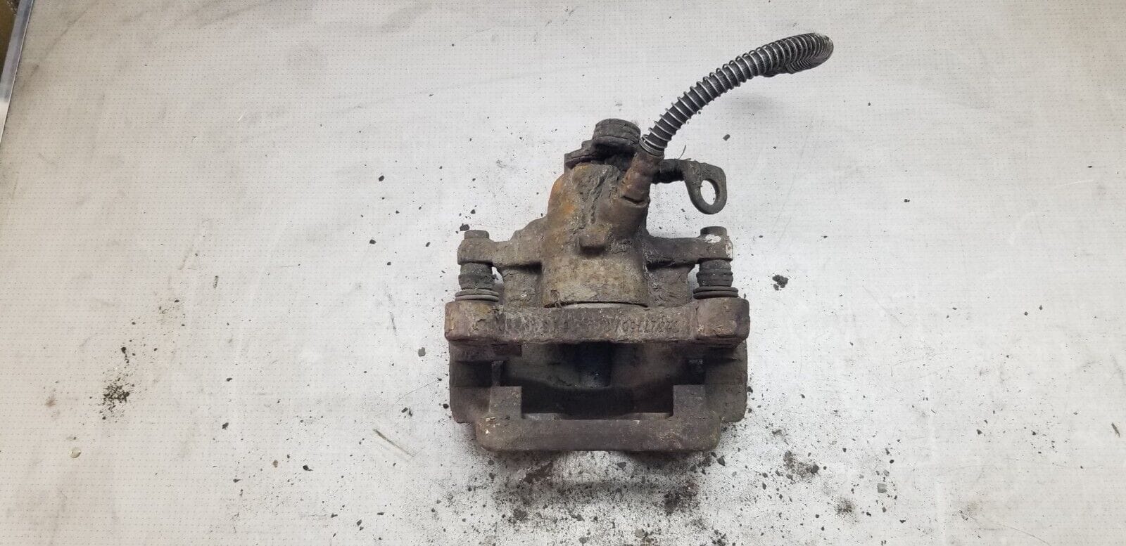 VAUXHALL VIVARO BRAKE CALIPER RIGHT REAR 2.0 DIESEL 2007 - 2014 - Image 4