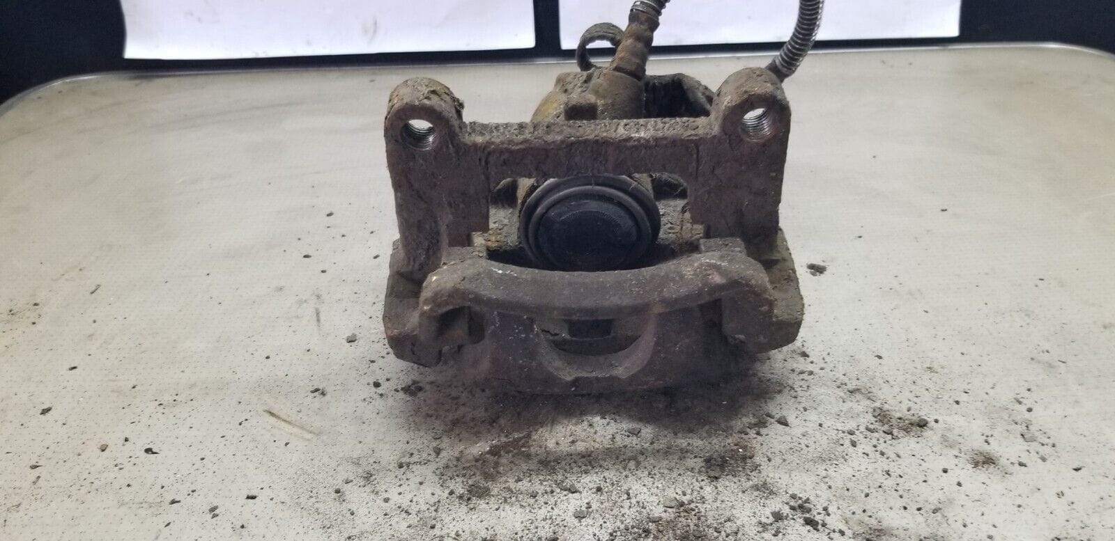 VAUXHALL VIVARO BRAKE CALIPER RIGHT REAR 2.0 DIESEL 2007 - 2014 - Image 6