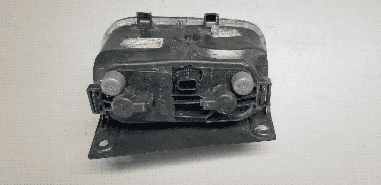 VAUXHALL VIVARO / RENAULT TRAFFIC 2001 - 2014 REAR LOWER FOG LIGHT LEFT SIDE - Image 4