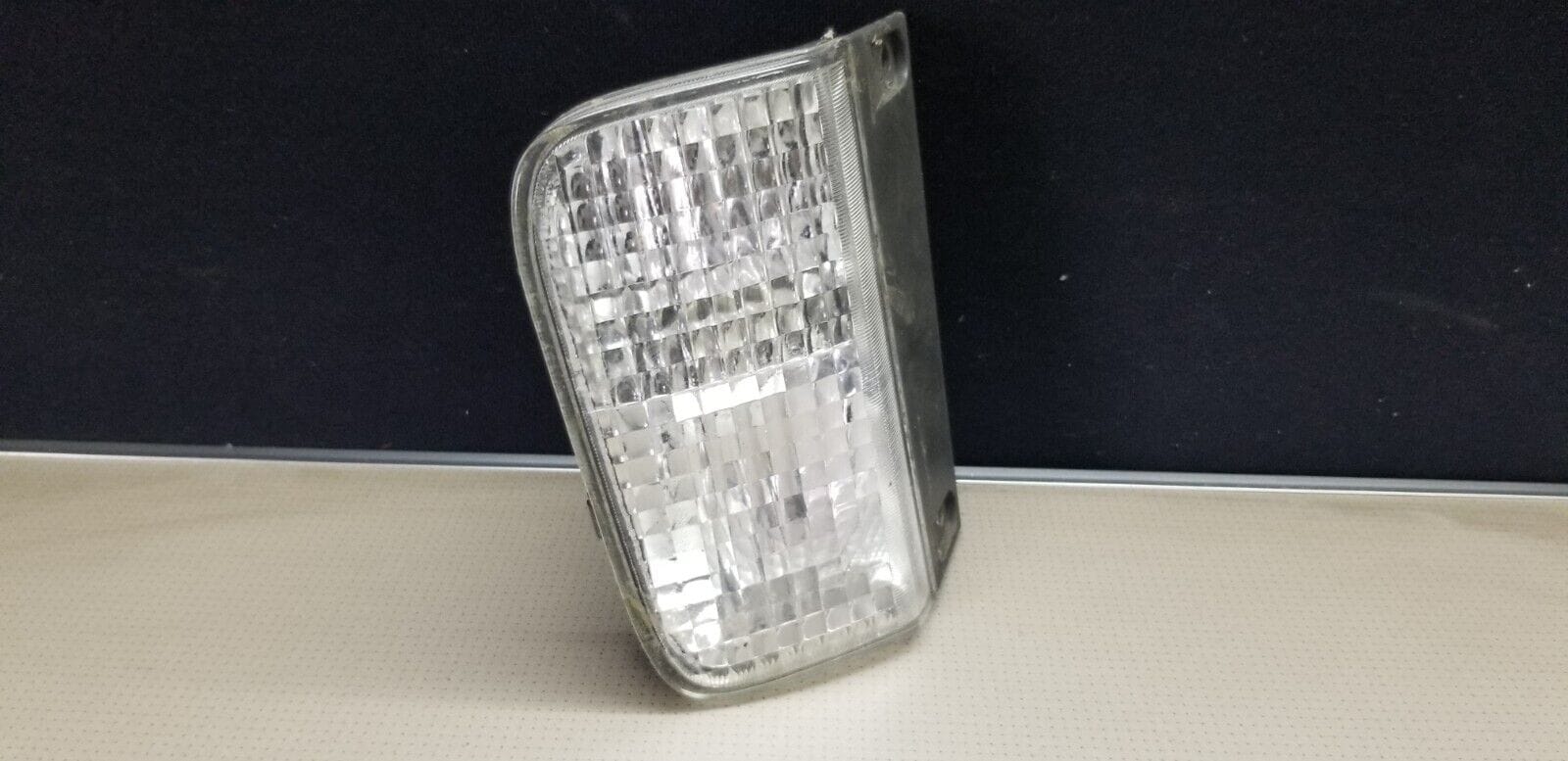 VAUXHALL VIVARO / RENAULT TRAFFIC 2001 - 2014 REAR LOWER FOG LIGHT LEFT SIDE