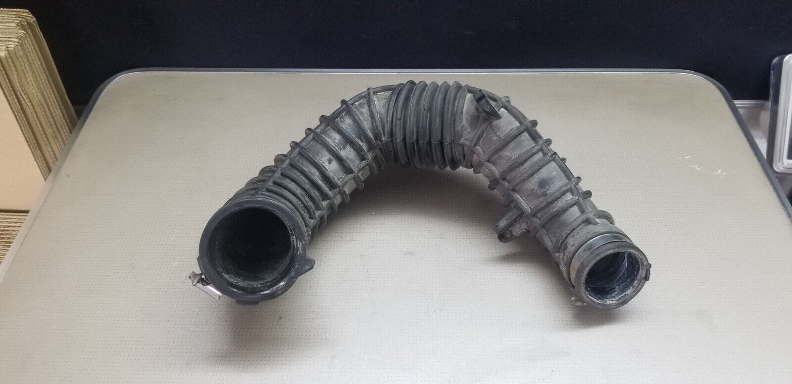 VIVARO TRAFIC PRIMASTAR 2.0 DCI 2007 - 2014 AIR INTAKE PIPE HOSE 8200607746 - Image 3