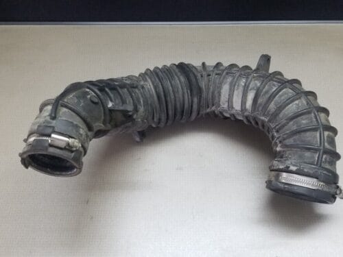 VIVARO TRAFIC PRIMASTAR 2.0 DCI 2007 – 2014 AIR INTAKE PIPE HOSE 8200607746