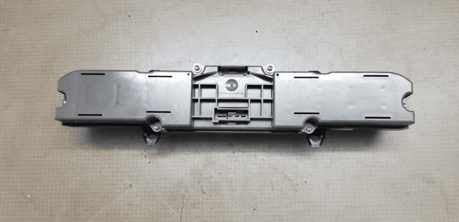 Volkswagen Crafter Hazard Warning Light Switch 2015 2.0 Diesel HVW9068700510 - Image 4