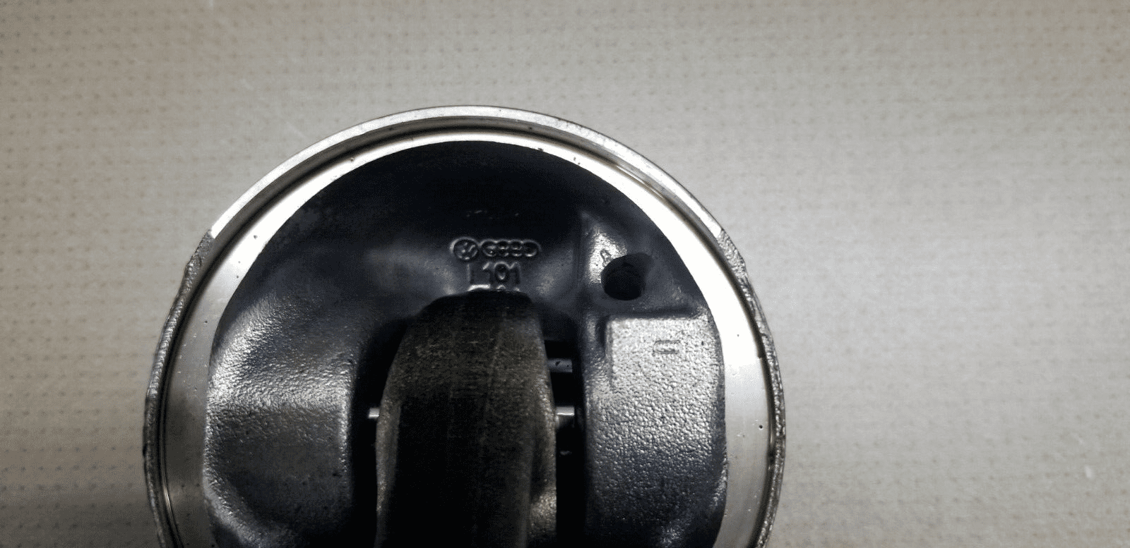 Volkswagen Passat 2010 2.0 TDI Piston And Connection Rod - Image 4