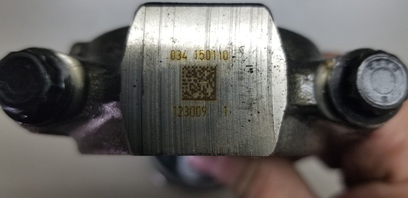 Volkswagen Passat 2010 2.0 TDI Piston And Connection Rod