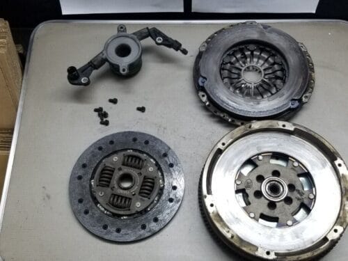 Volkswagen Crafter 2.0 6 Speed Manual Dual Mass Clutch + Flywheel Kit 2014 |O