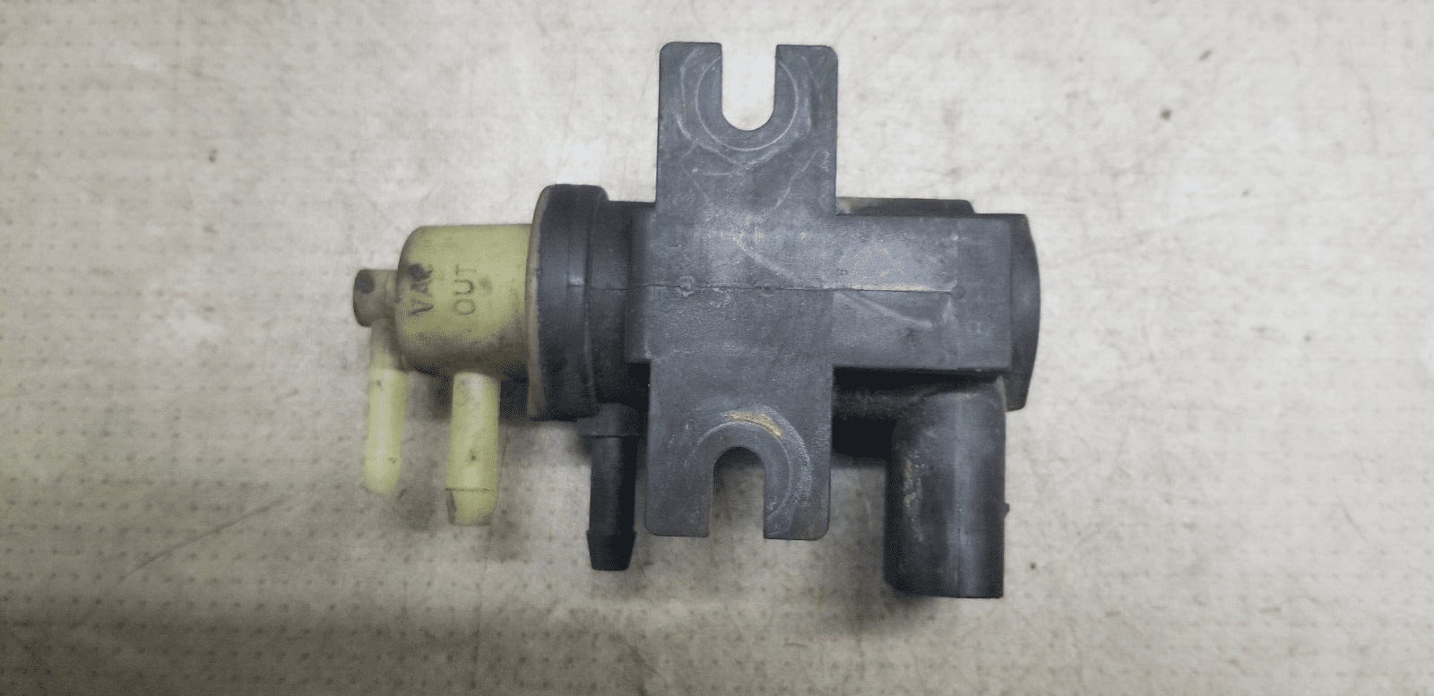 VW Turbo Pressure Solenoid Valve 1K0906627A - Image 3