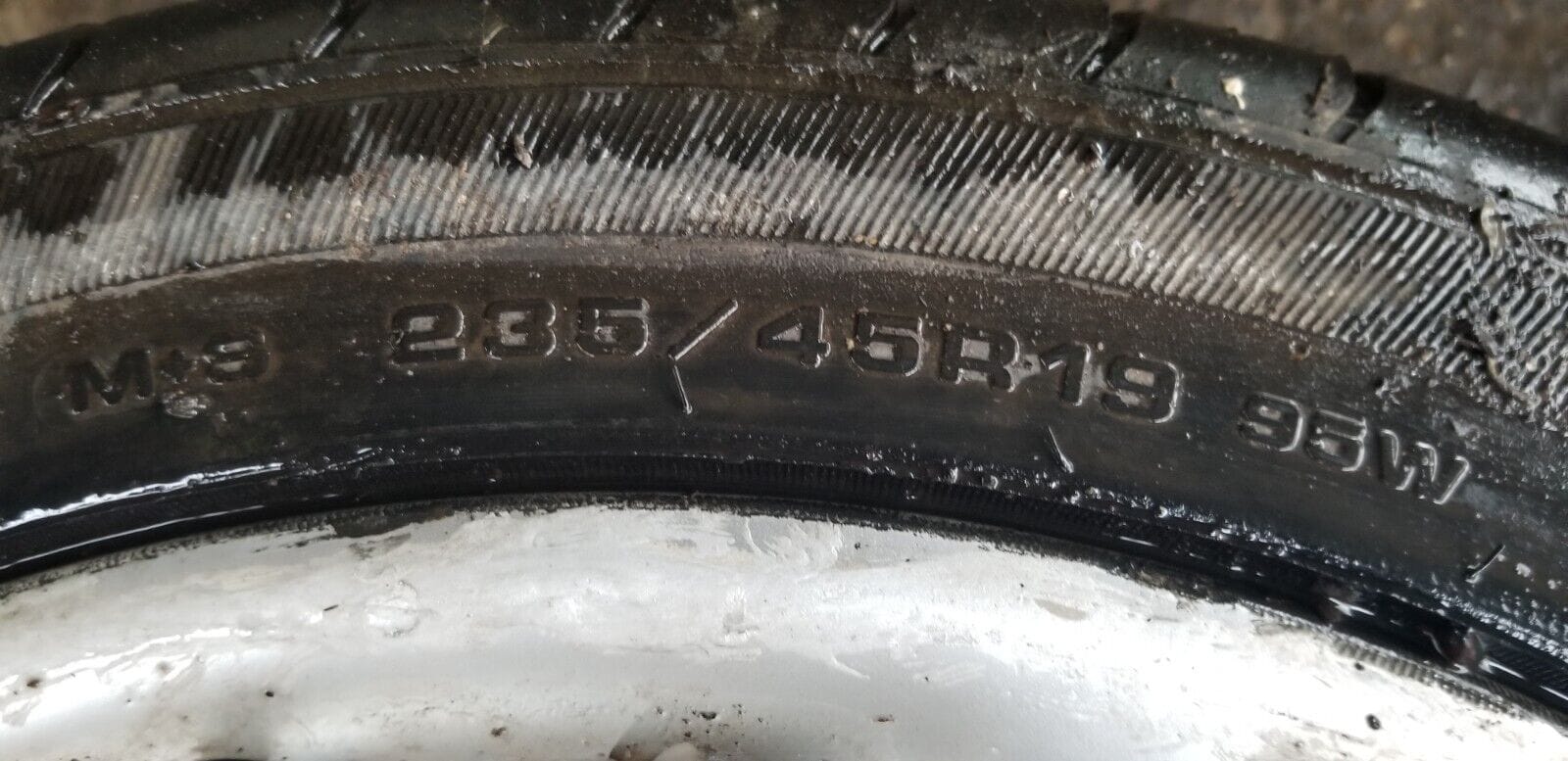 Vauxhall Astra 2012 J Gtc 19 Inch Alloy Wheel And Tyre 235/45R19 13312751 - Image 8