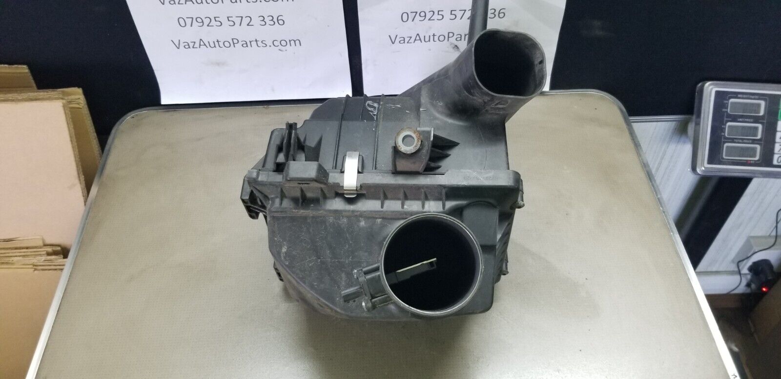 Vauxhall Vivaro/Renault Trafic AIRBOX AND AIRFLOW METER 2015 P/N 165009078R - Image 5