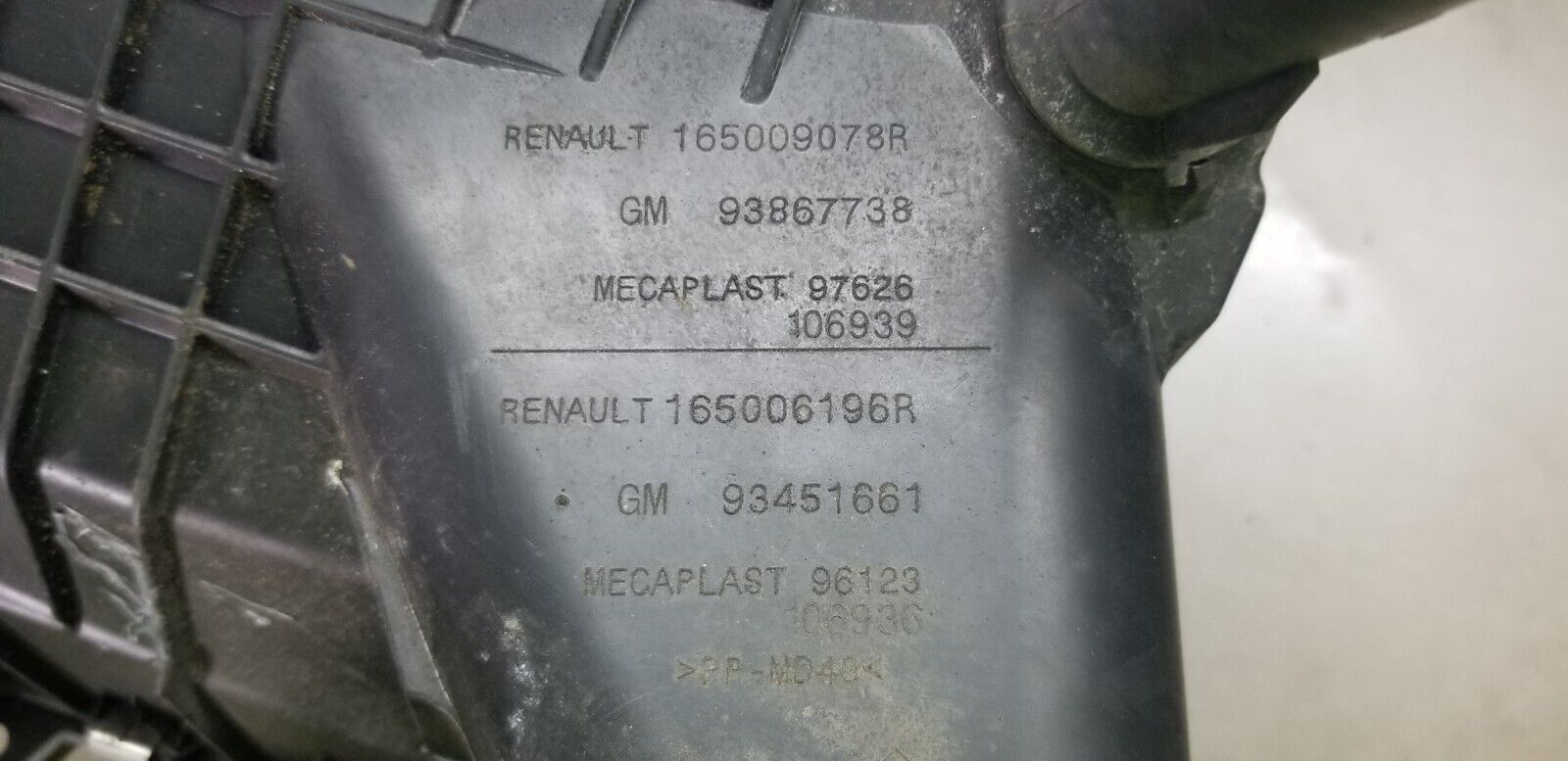 Vauxhall Vivaro/Renault Trafic AIRBOX AND AIRFLOW METER 2015 P/N 165009078R - Image 7