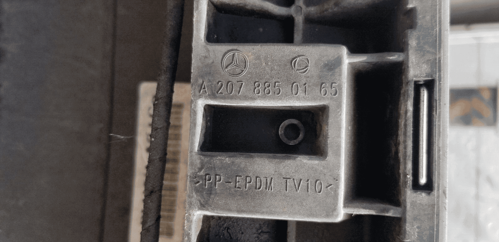 2011 Mercedes Benz E Class rear bumper A2078850165 - Image 7