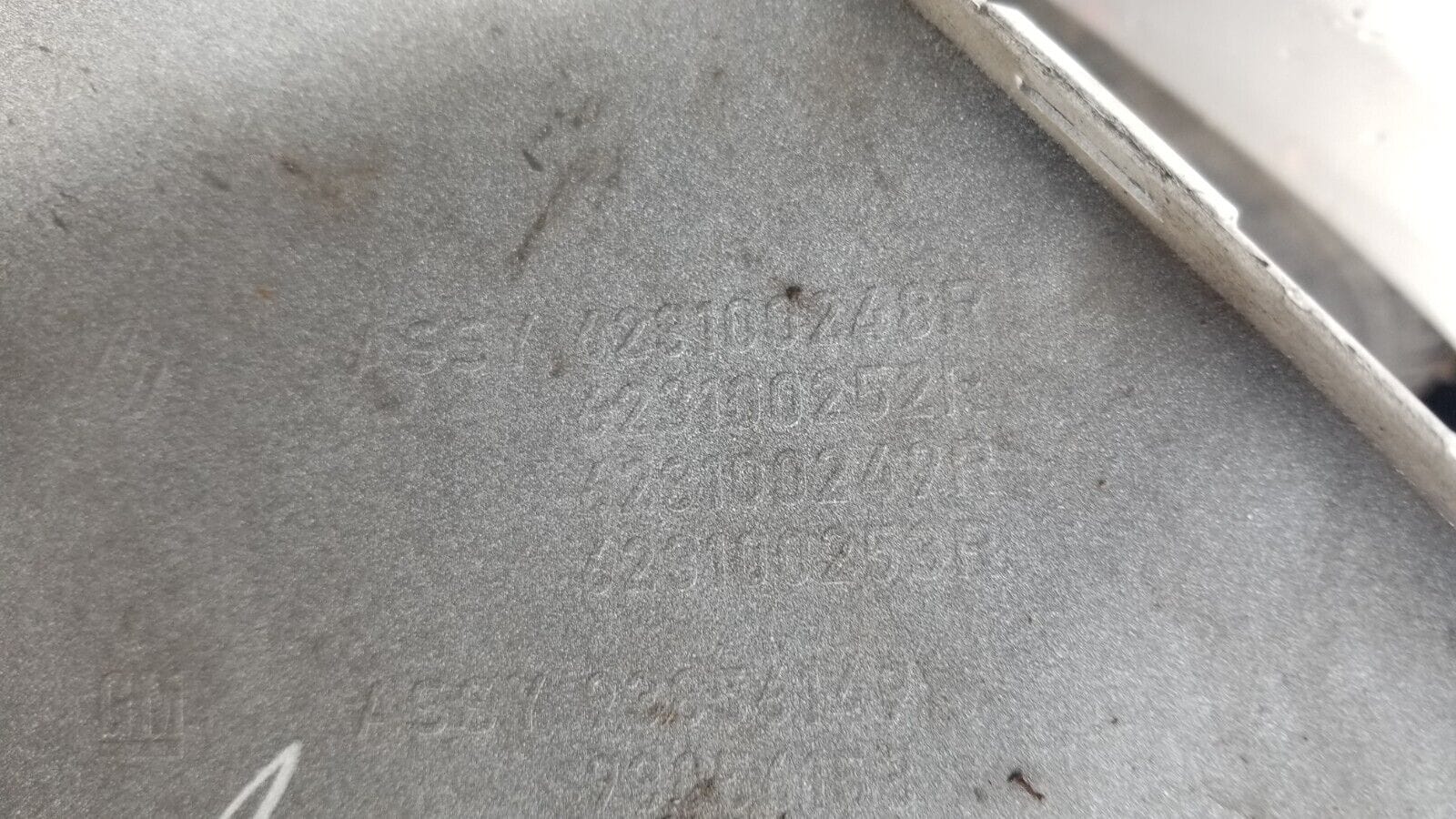 2011 VAUXHALL VIVARO FRONT END SURROUND GRILLE Mk1 623100248R - Image 4