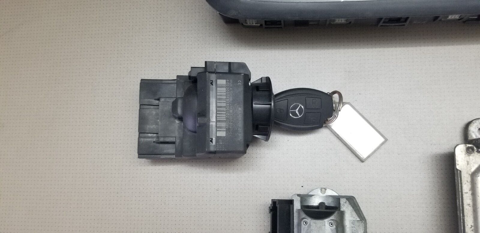 2012 Mercedes Sprinter ECU Engine Control Unit A 6519000601 A 6519019400 CRD2.35 - Image 4