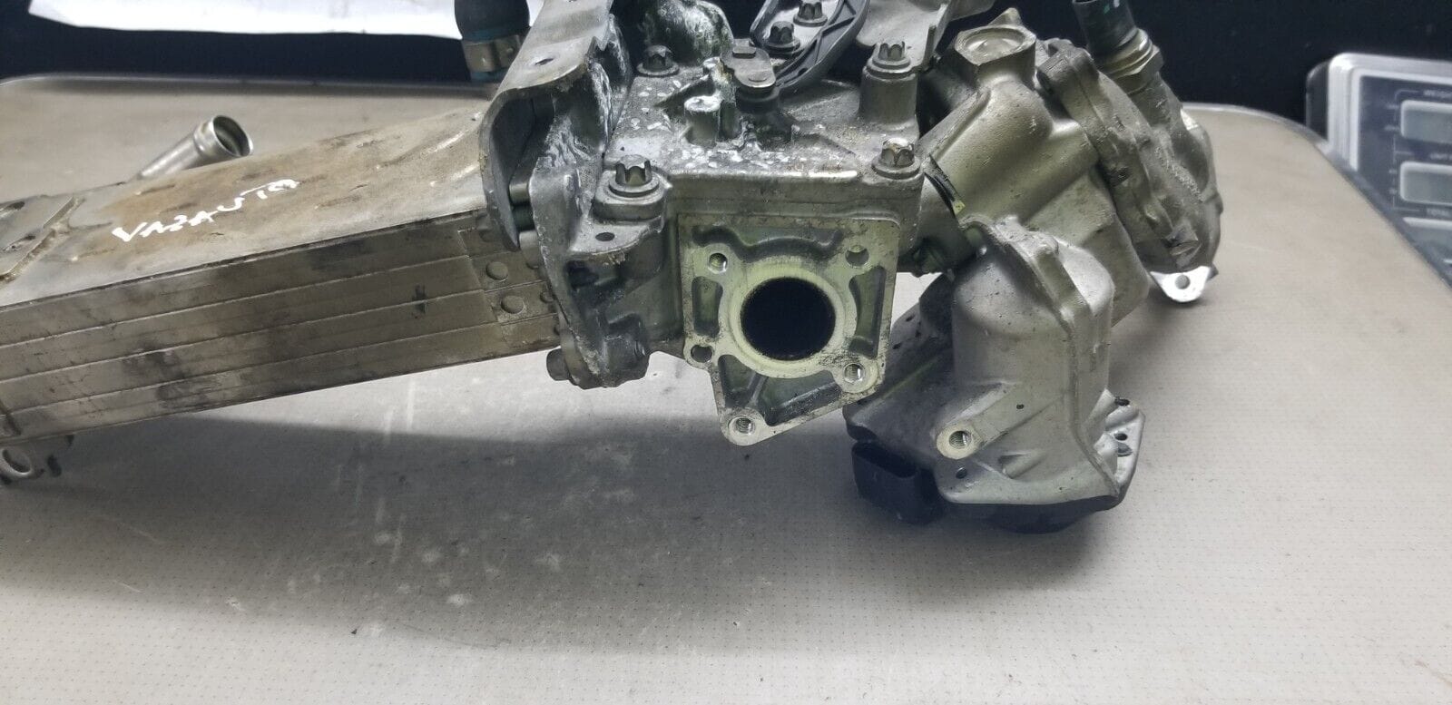 2015 Mercedes E Class W212 2.1D EGR Valve Cooler A6511420467 - Image 6