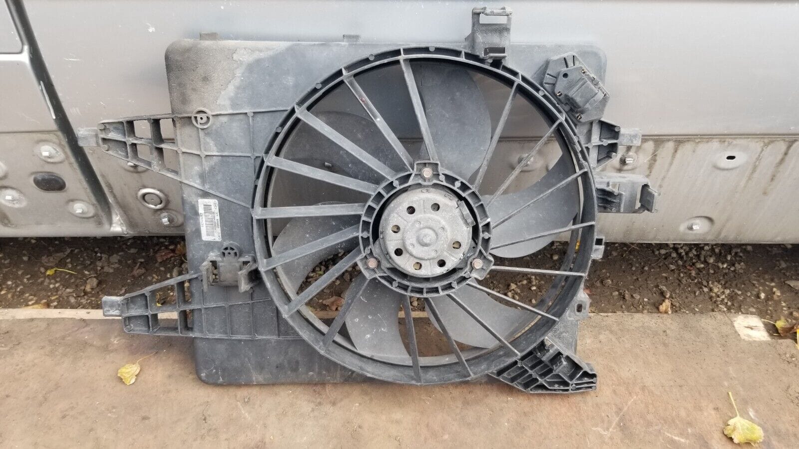 8200427466B cooling fan for RENAULT KANGOO GRAND 1.5 DCI 2012