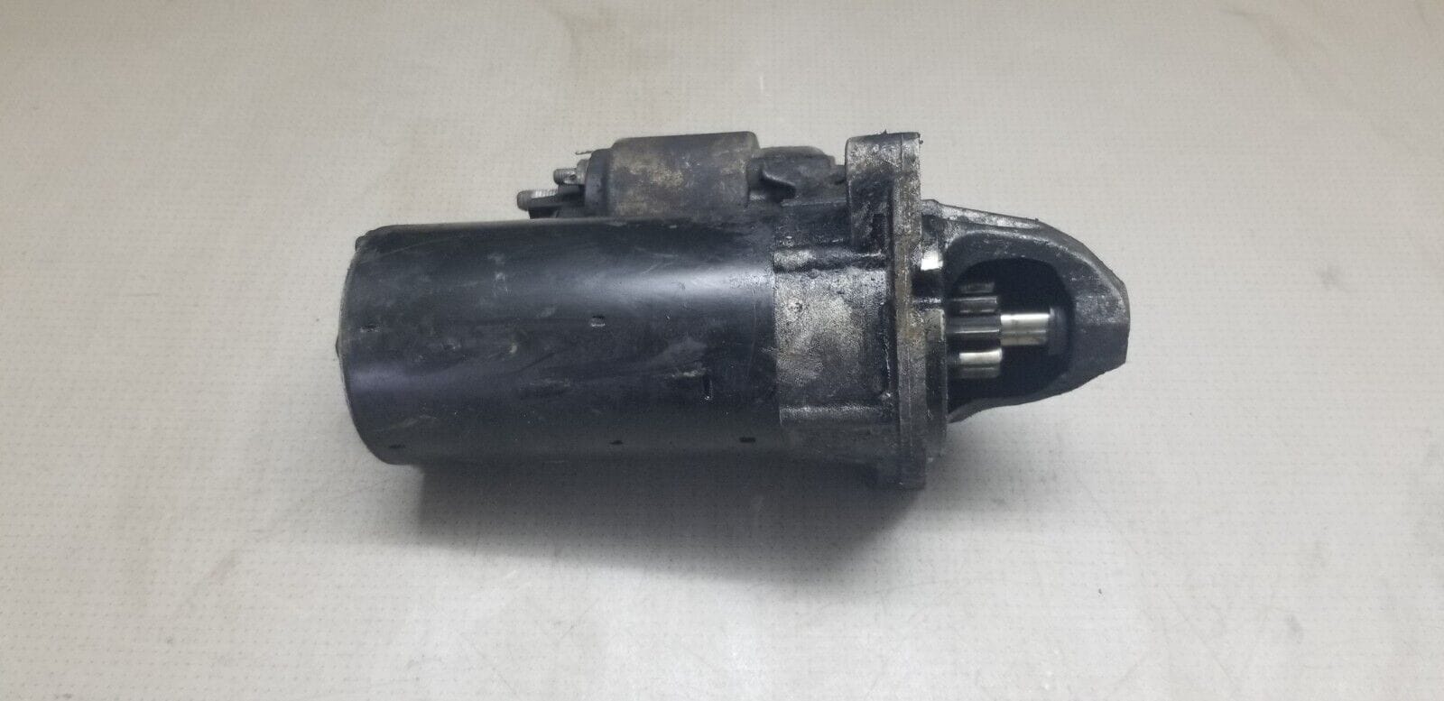 BMW Starter Motor 0001115046 Bosch 12V |O