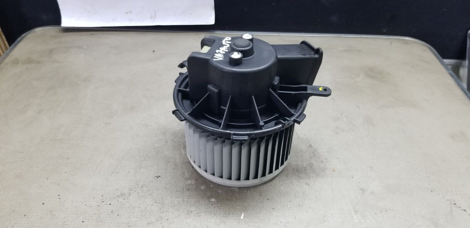 Side view of air conditioning fan motor for Peugeot Boxer 2007–2014