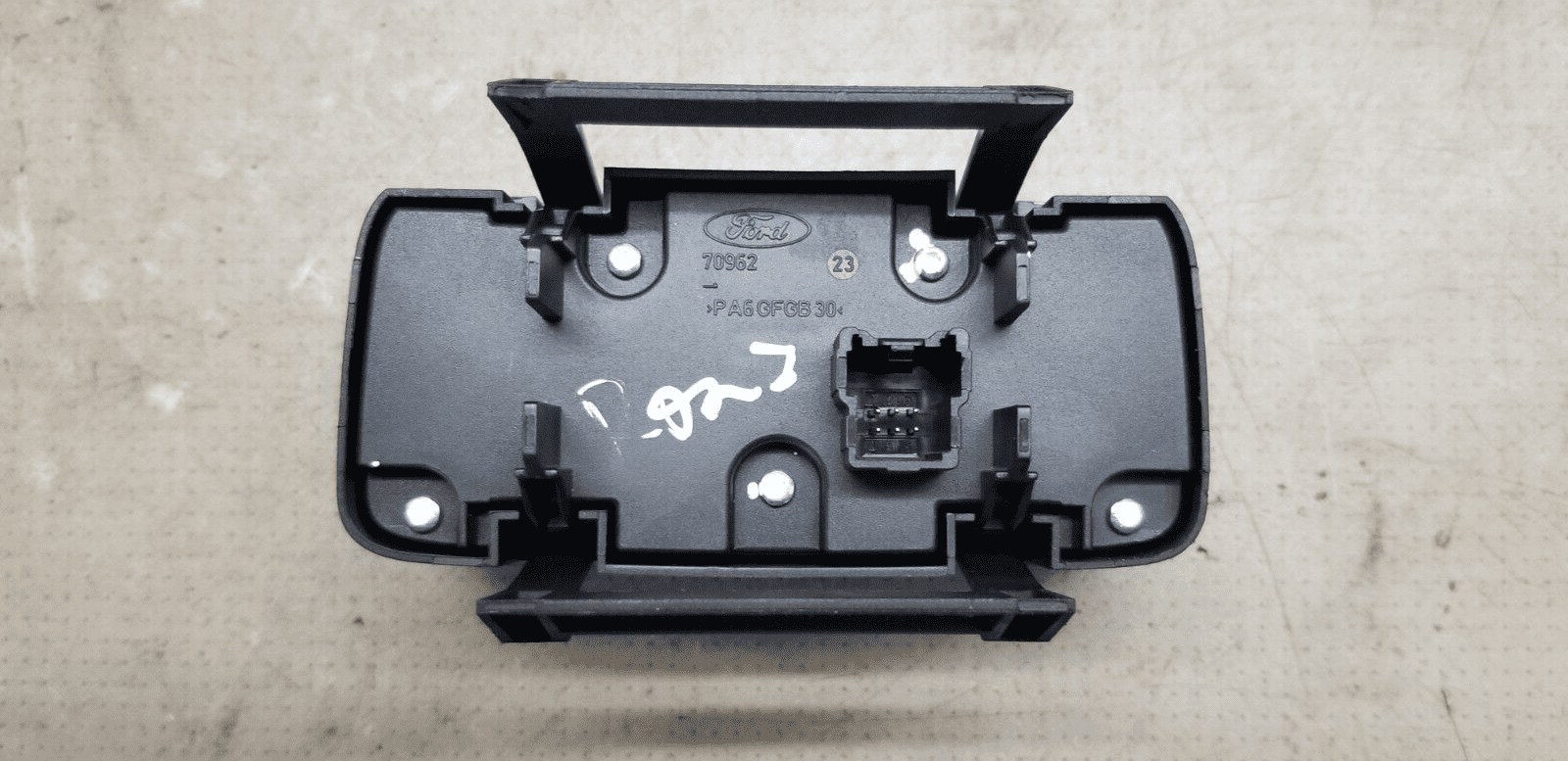 Ford Kuga Headlight Switch 2016 AV6T 13A024 |O - Image 4