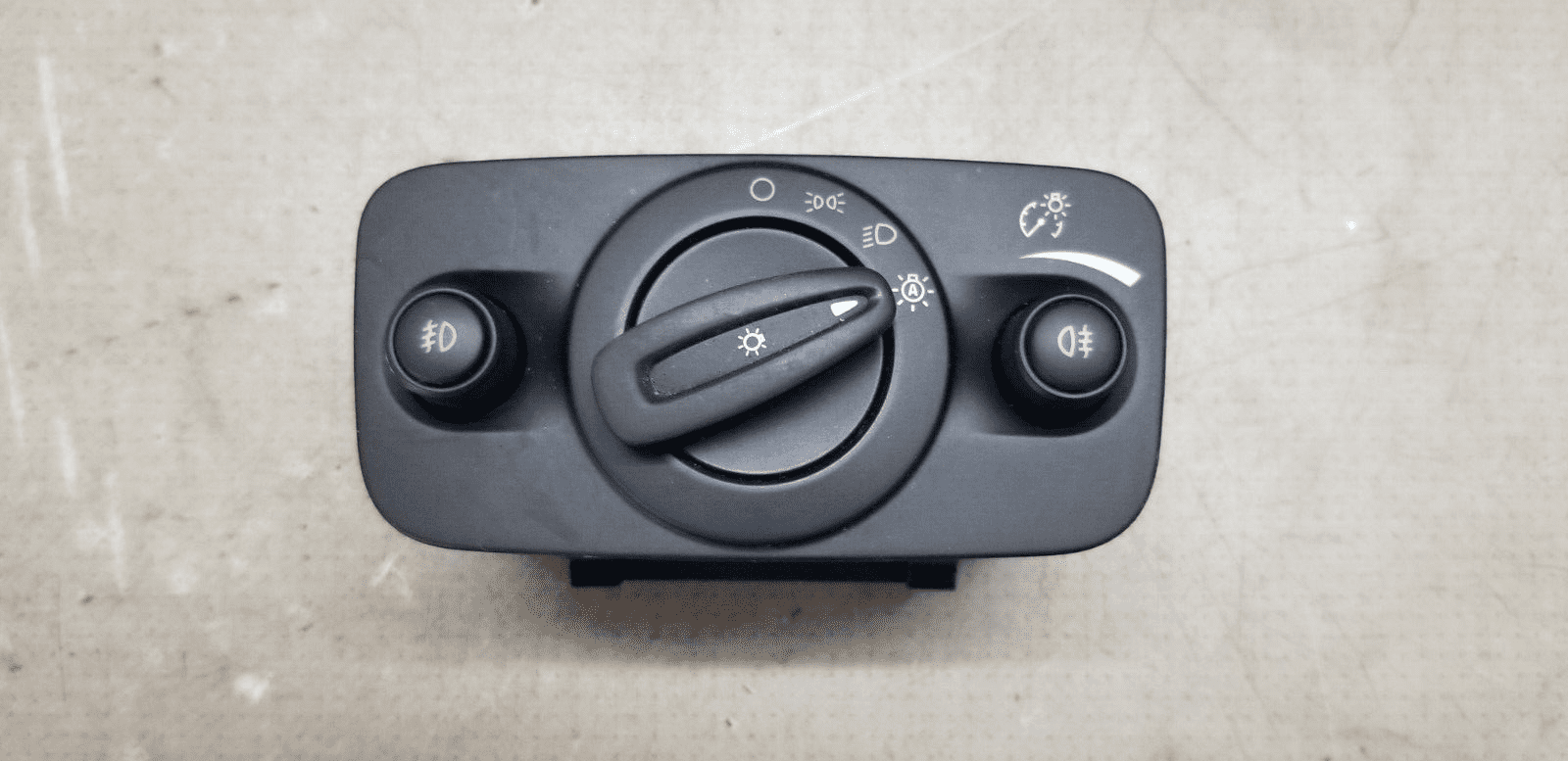 Ford Kuga Headlight Switch 2016 AV6T 13A024 |O