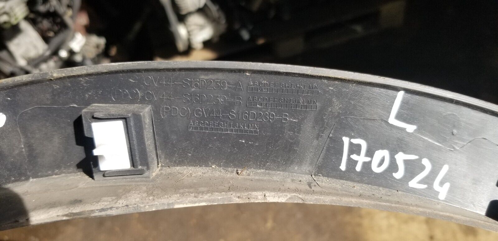 FORD KUGA WHEEL ARCH TRIM FRONT LEFT CV44S16D239A 2016 - Image 4