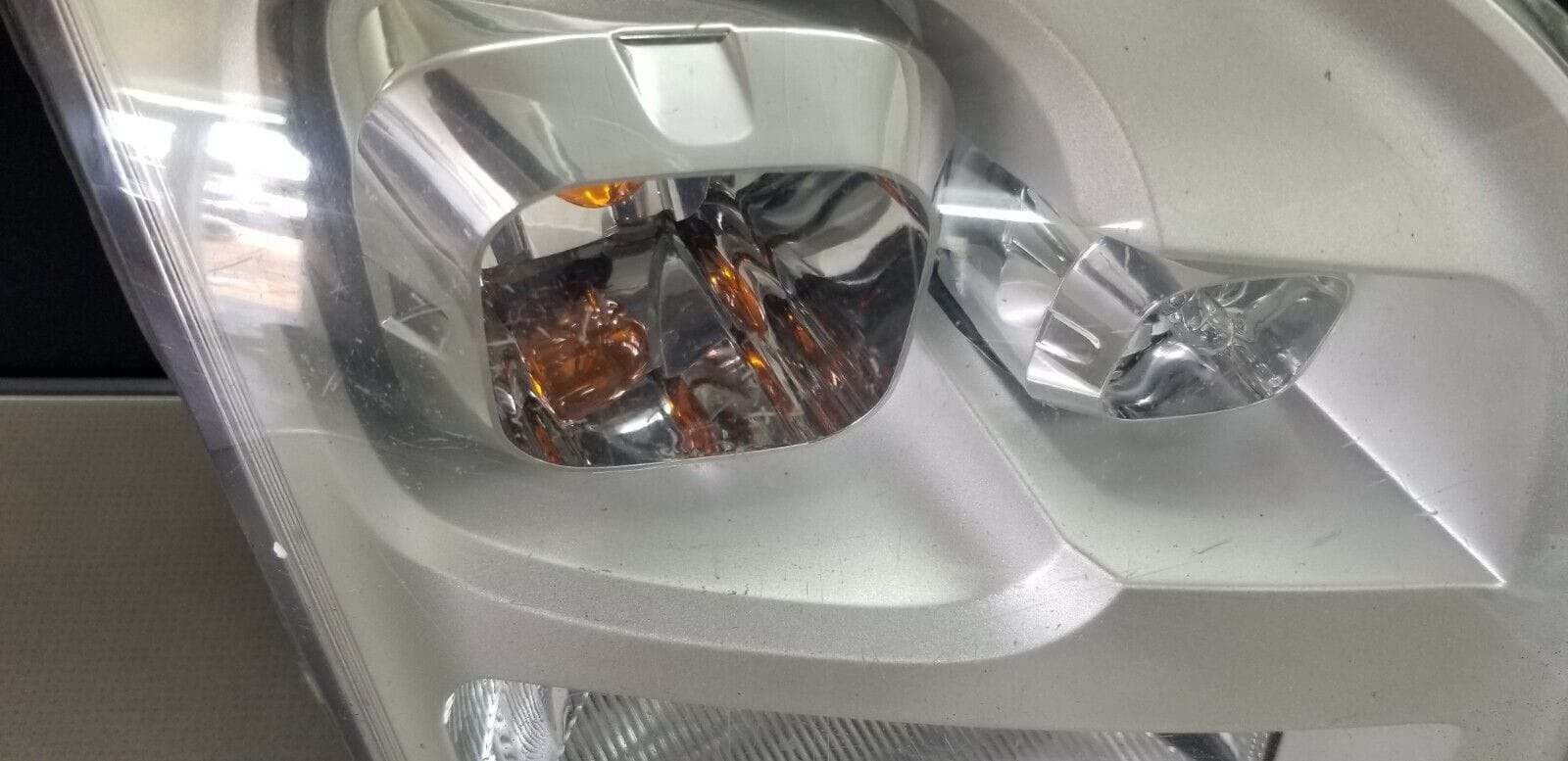 Ford Transit 0ff Side Headlight 2007 - 2013 - Image 5