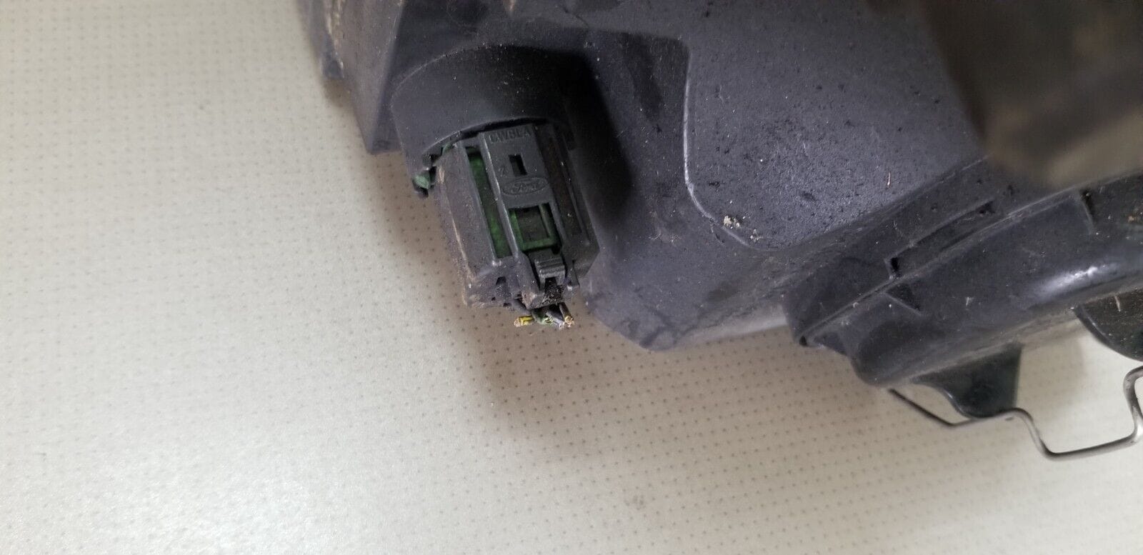 Ford Transit 0ff Side Headlight 2007 - 2013 - Image 8