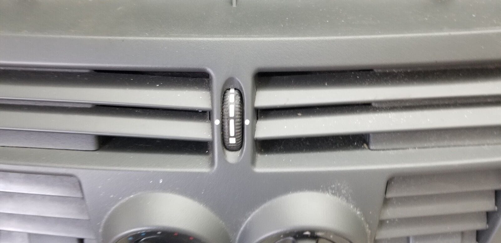 Genuine Mercedes 639 Vito Upper Central Dash Control Panel And Switches - Image 4