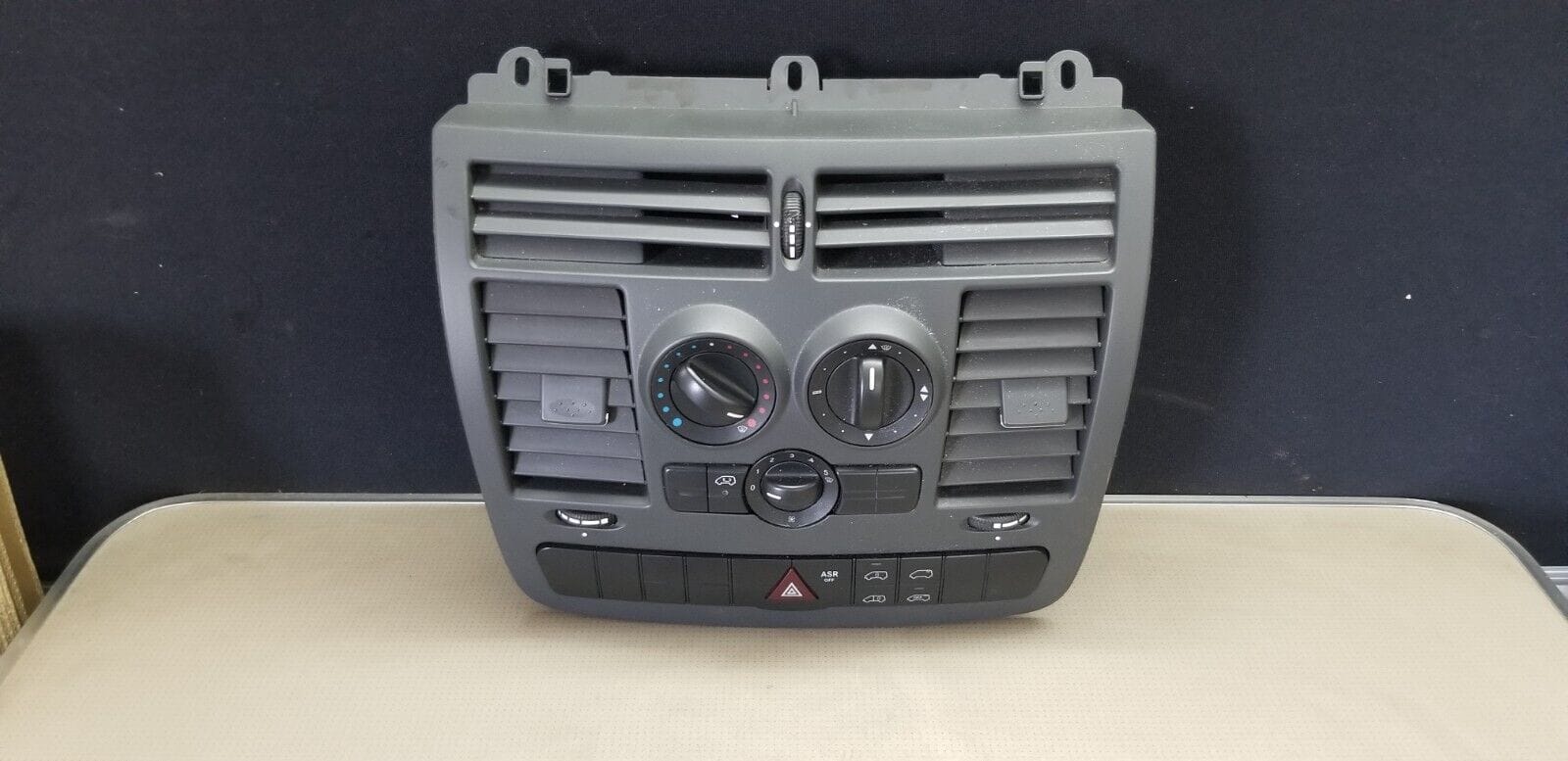 Genuine Mercedes 639 Vito Upper Central Dash Control Panel And Switches