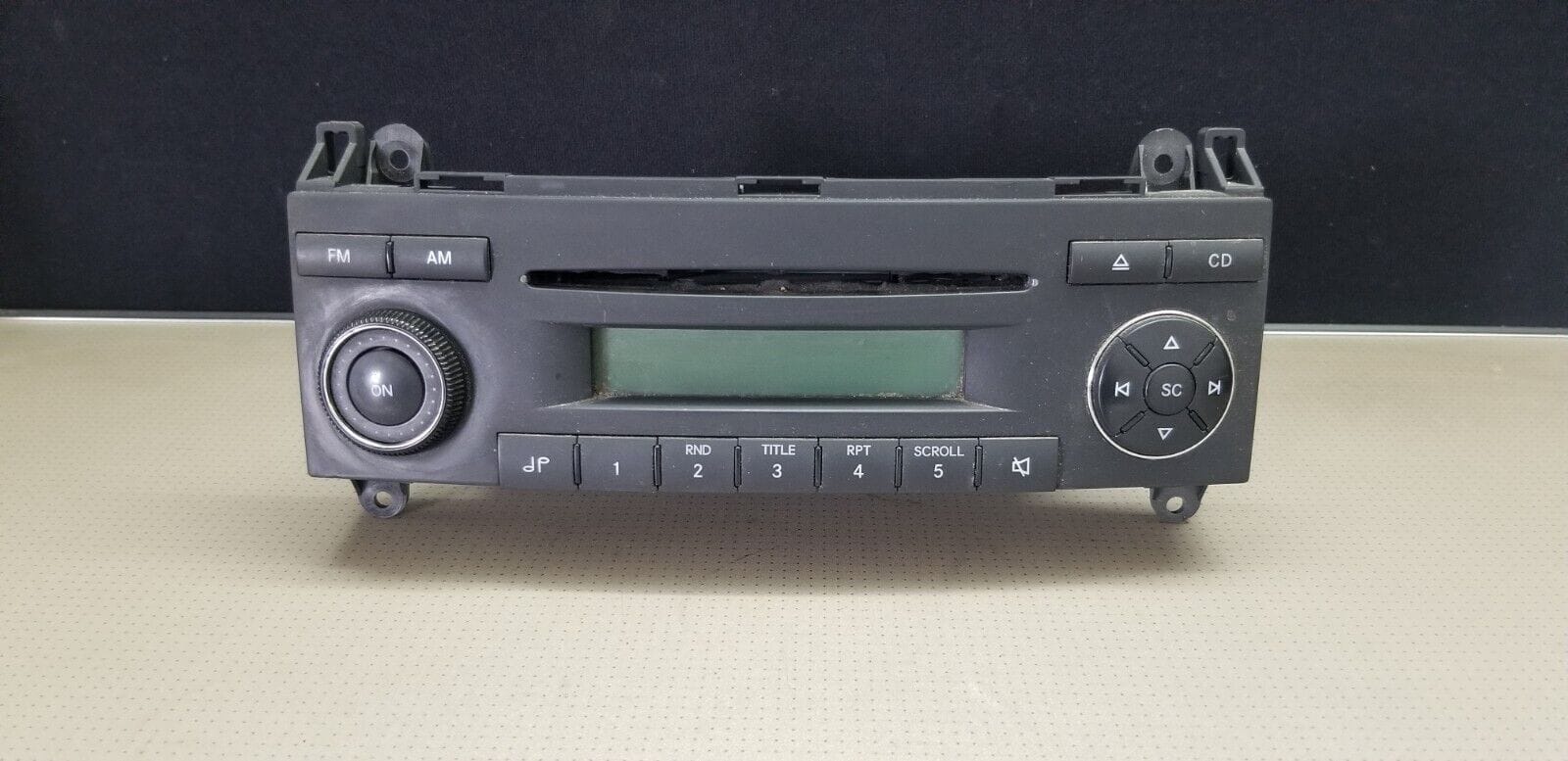 Mercedes Sound 5 BE7076 CD Radio Front View