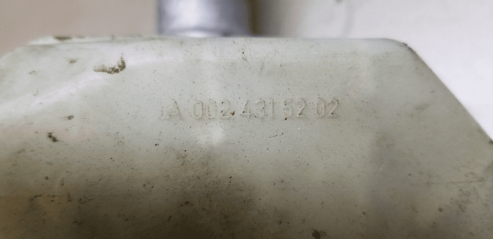 Genuine Mercedes Sprinter Brake Master Cylinder 2006-2018 W906 A0024315202 - Image 4