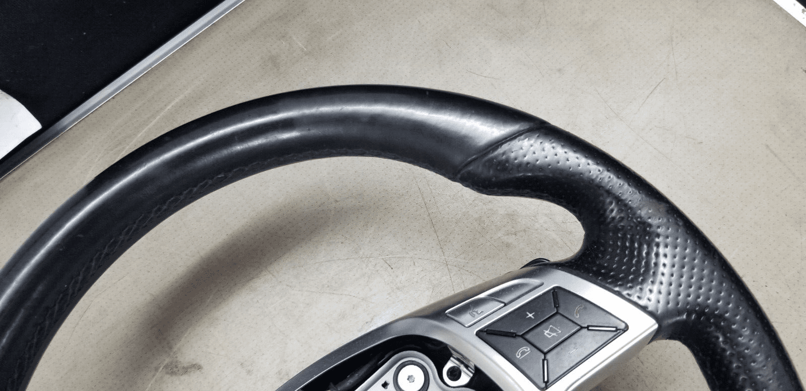 Mercedes Benz 2014 E300 Steering Wheel A1724604203 - Image 5