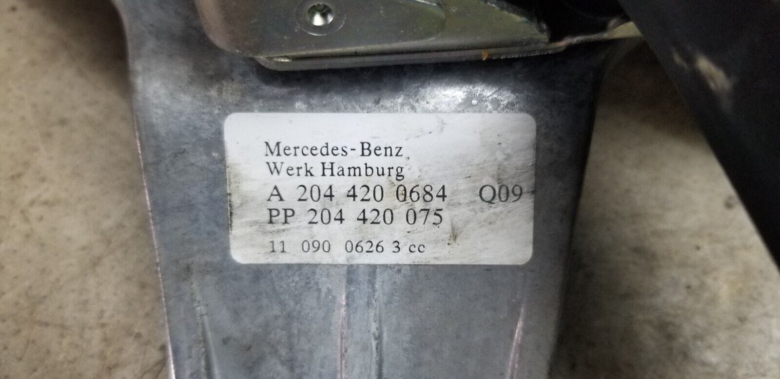 Mercedes-Benz C220 CDI W204 Handbrake Parking Brake Foot Brake A204420074 |O - Image 3