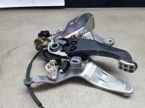 Mercedes-Benz C220 CDI W204 Handbrake Parking Brake Foot Brake A204420074 |O