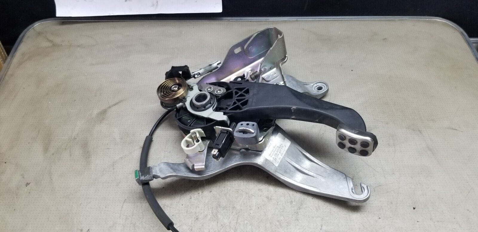 Mercedes-Benz C220 CDI W204 Handbrake Parking Brake Foot Brake A204420074 |O