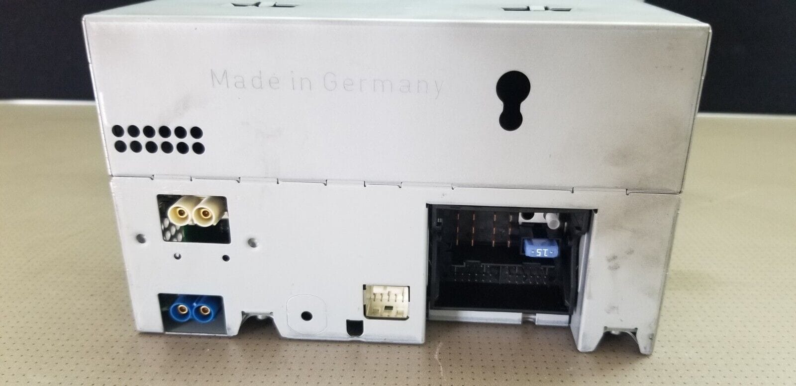 Mercedes-Benz E 250 A2129003708 Radio Control/NO CODE - Image 4