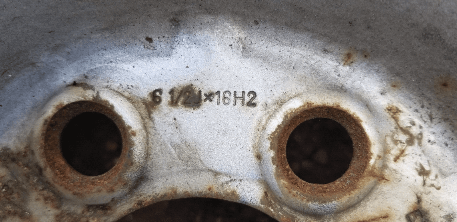 Mercedes Benz Sprinter W906 2015 Steel Wheel And Tyre 235/65R16C |O - Image 4