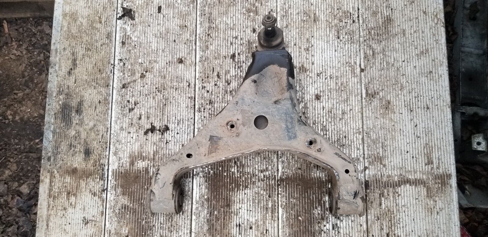 MERCEDES BENZ SPRINTER W906 FRONT RIGHT DRIVER WISHBONE CONTROL ARM - Image 3