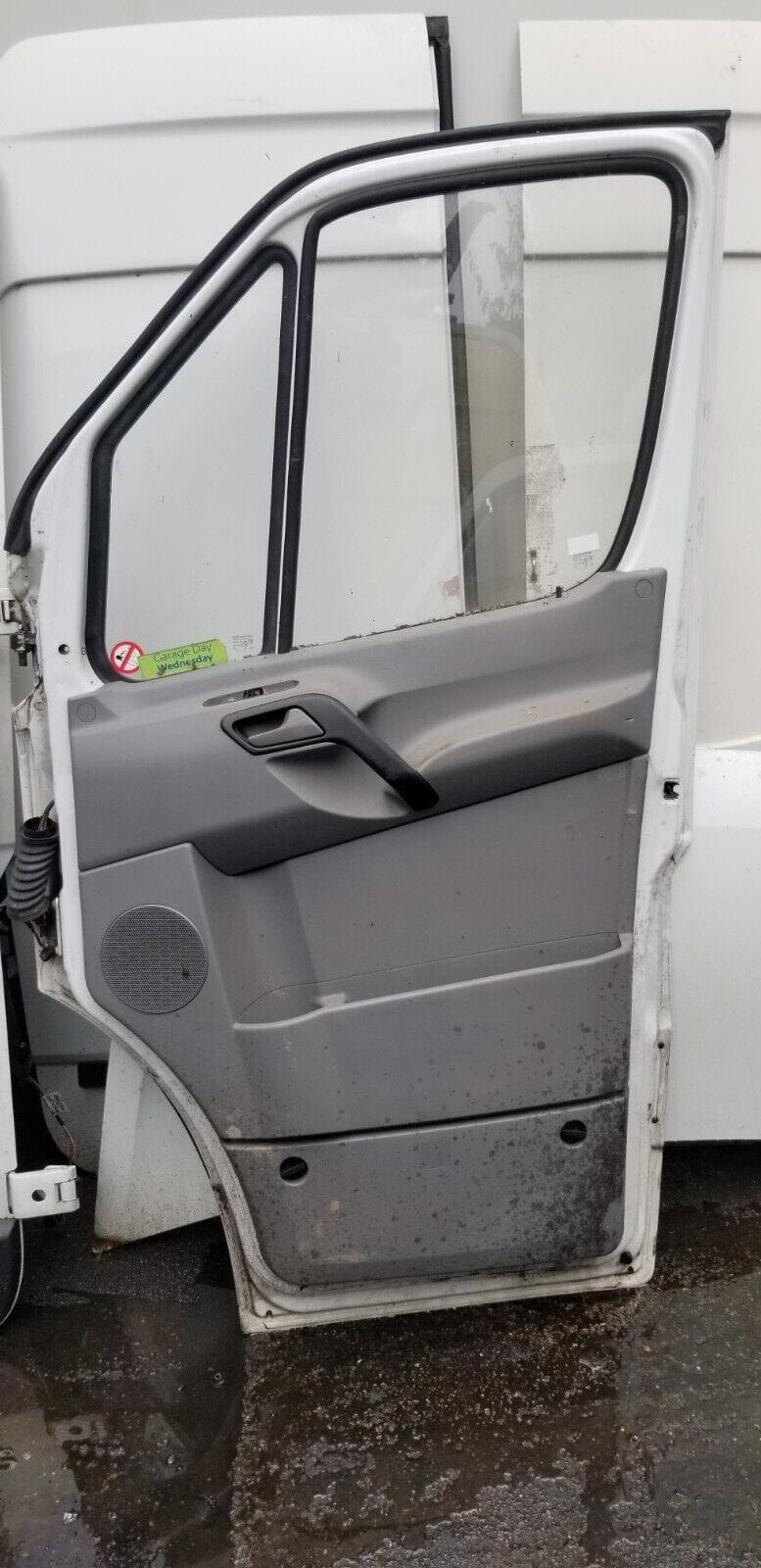 MERCEDES BENZ SPRINTER W906 VOLKSWAGEN CRAFTER DRIVER SIDE FRONT WHITE DOOR - Image 3