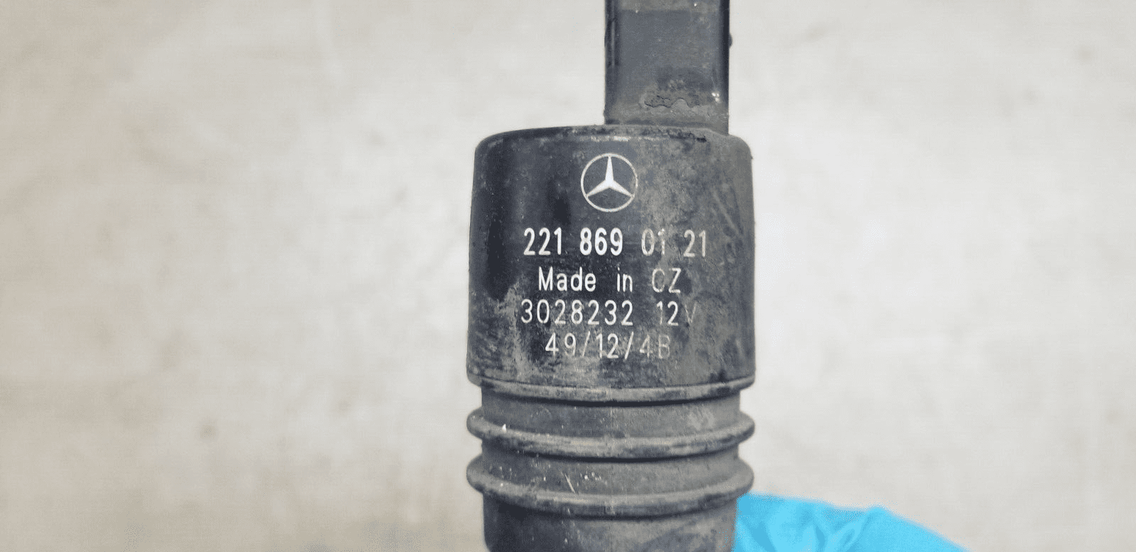 MERCEDES C Class W209 W211 W203 W204 W221 W212 Windscreen Washer Pump - Image 4