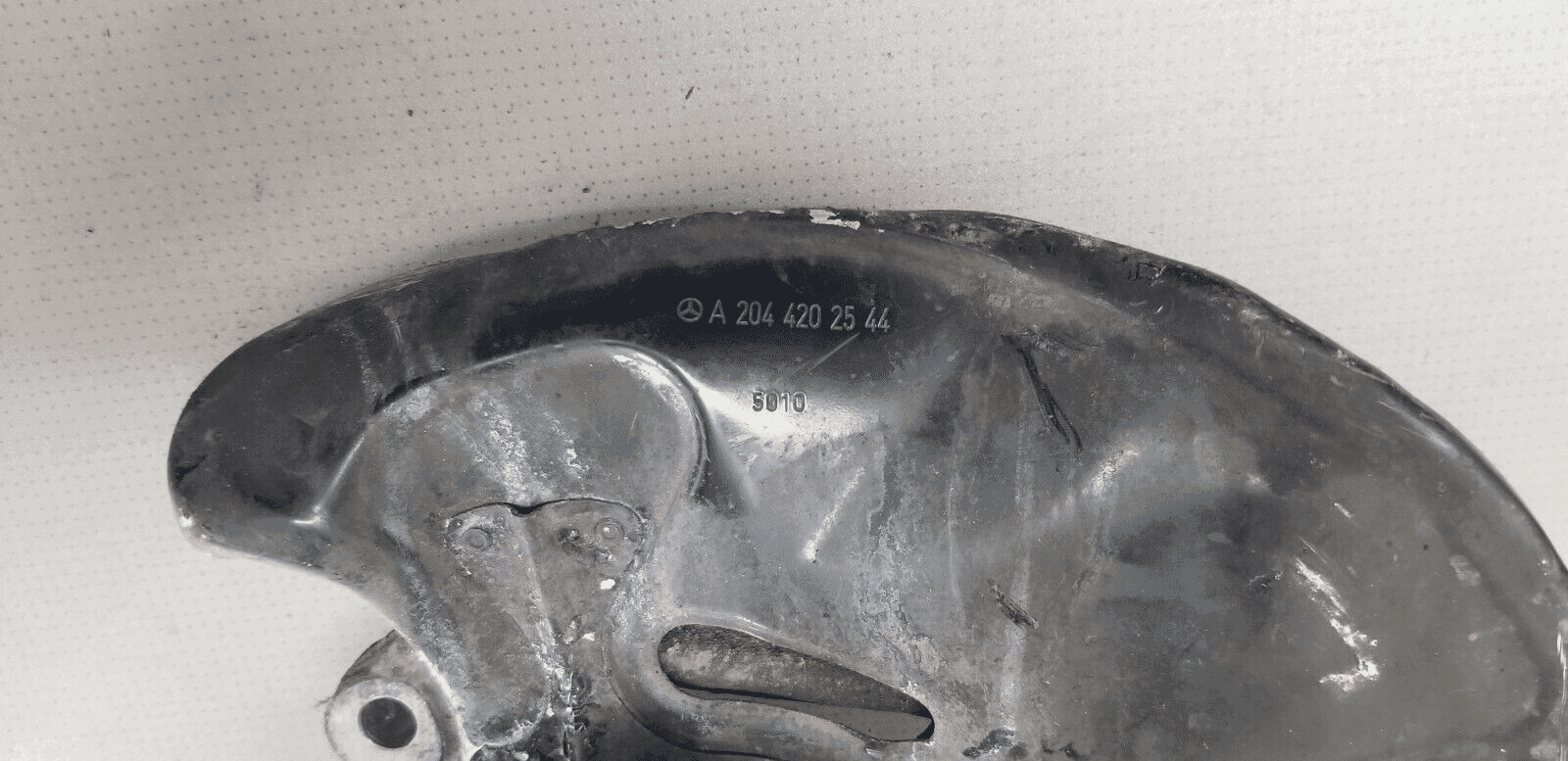 Front left wheel hub for Mercedes E-Class W207 Coupe 2.1 CDI