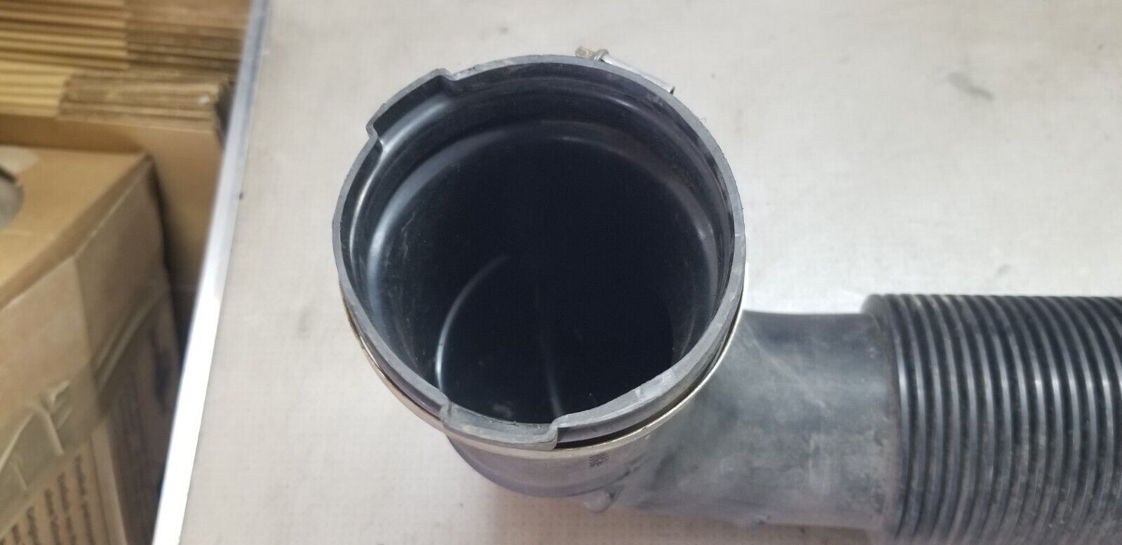 MERCEDES SPRINTER AIR INTAKE PIPE A9065281724 W906 2.1L DSL 2015 AIR INTAKE PIPE - Image 3