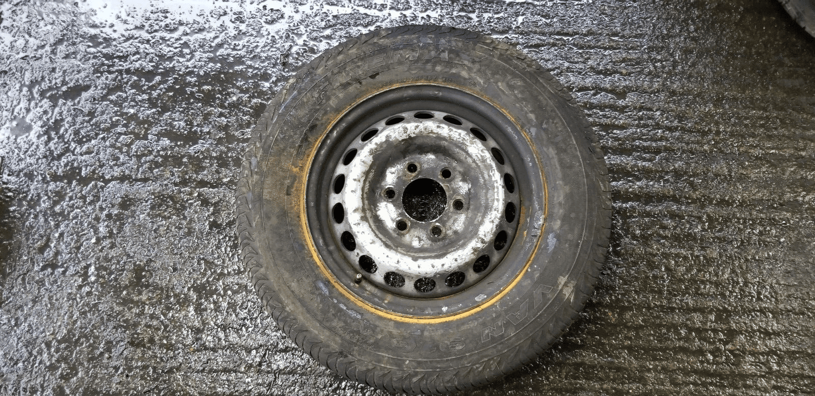 MERCEDES SPRINTER W906 STEEL WHEEL & TYRE 235/65R16C A0014014802