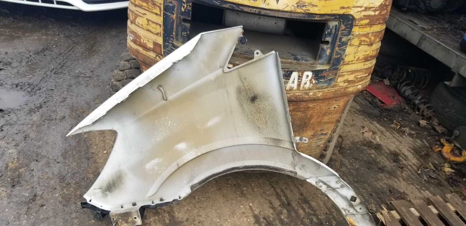 Mercedes-Benz Sprinter W906 Front Right O/S Side Panel Wing Fender White - Image 3