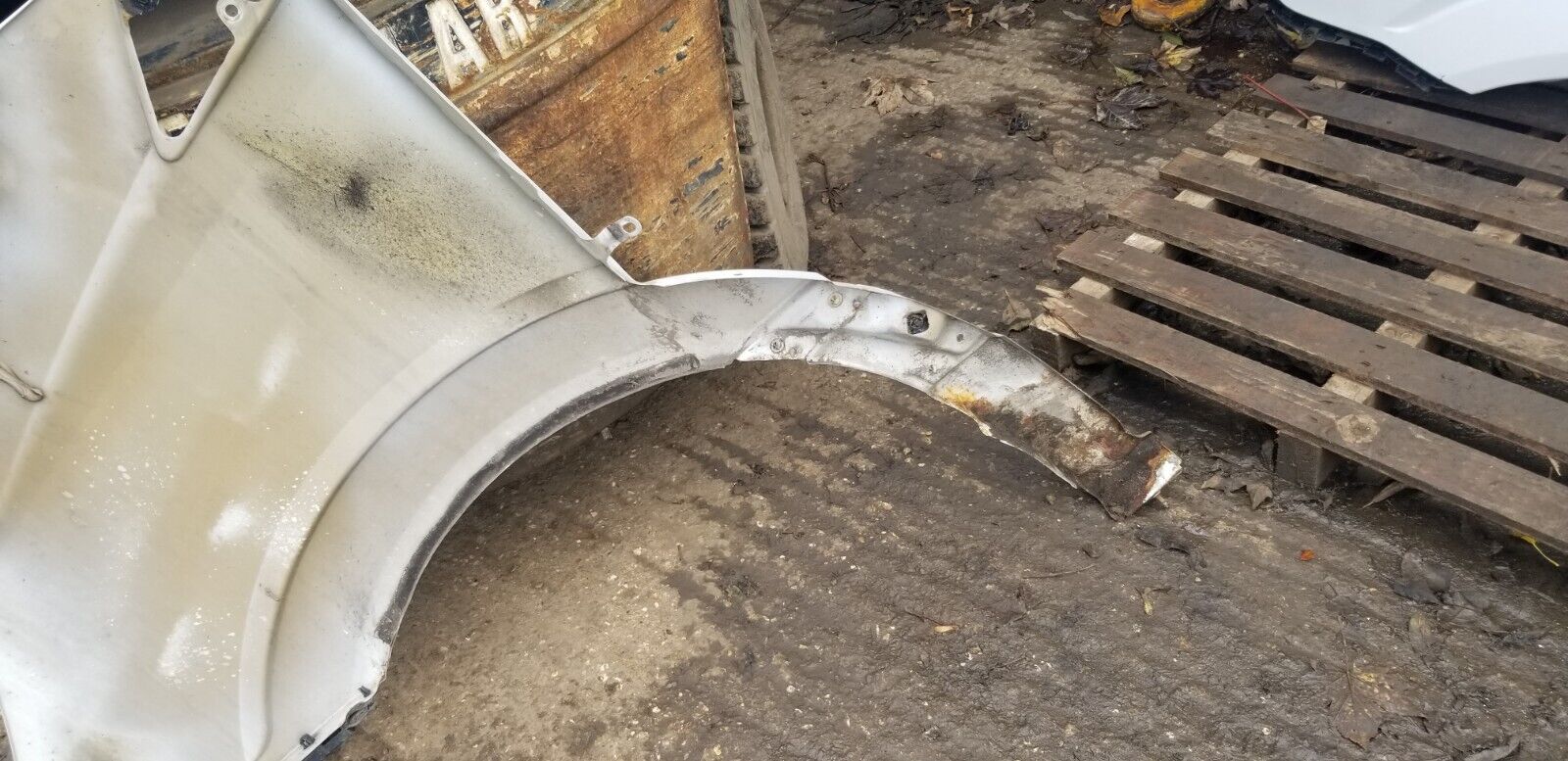 Mercedes-Benz Sprinter W906 Front Right O/S Side Panel Wing Fender White - Image 4