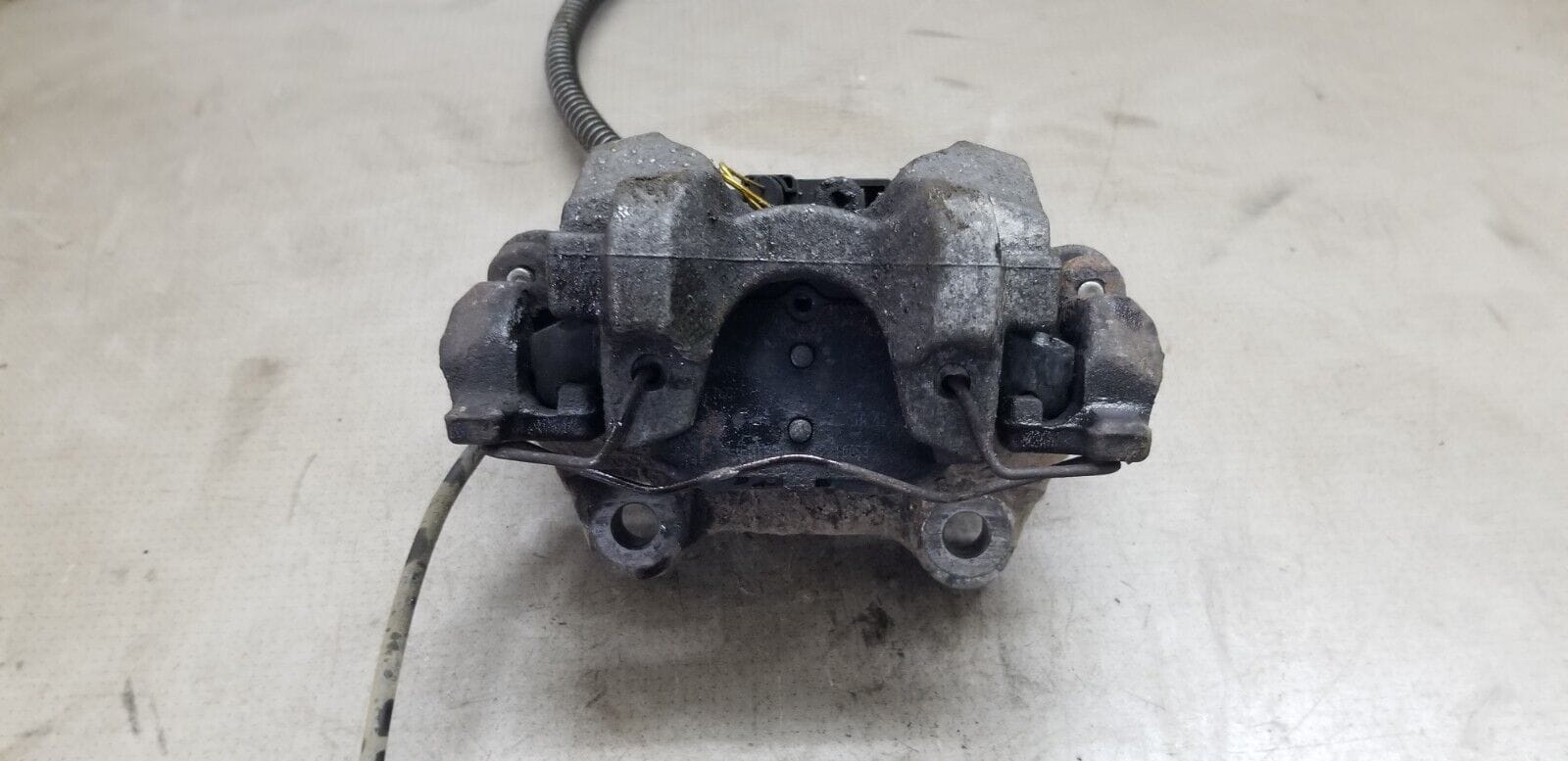 Mercedes E Class C207 E250 2.1 CDI Rear Brake Caliper Driver Side - Image 3