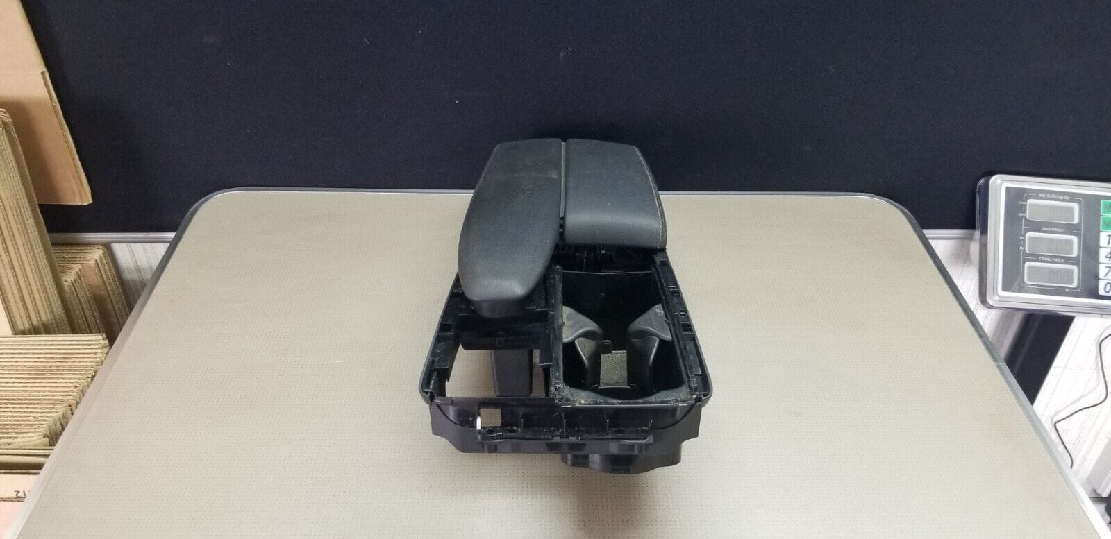 Mercedes E Class Center Console Arm Rest 2011